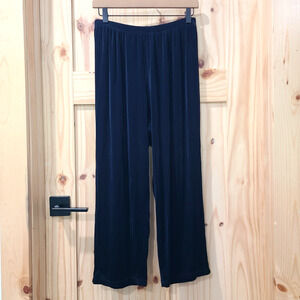 Citiknits Slinky Stretchy Pull On Crop Pants Packable Travel Minimalist Size M